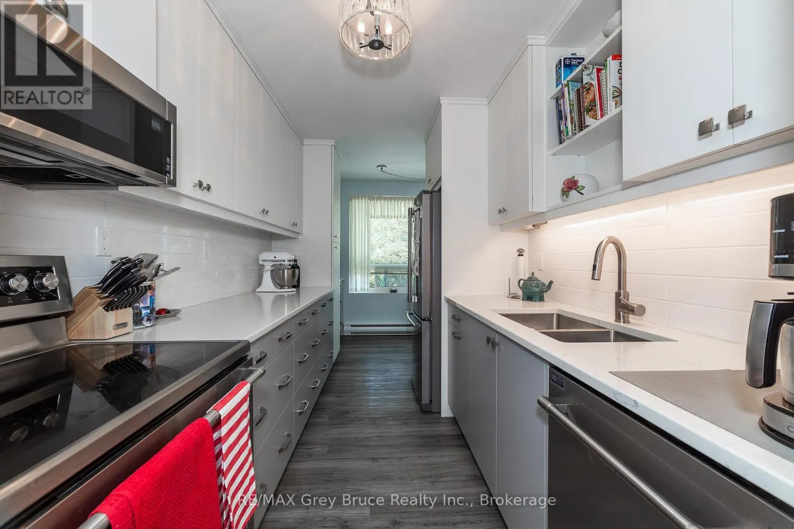 309 - 850 6TH STREET E, #309