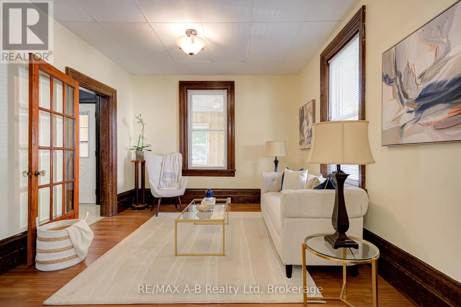 137 DUFFERIN STREET