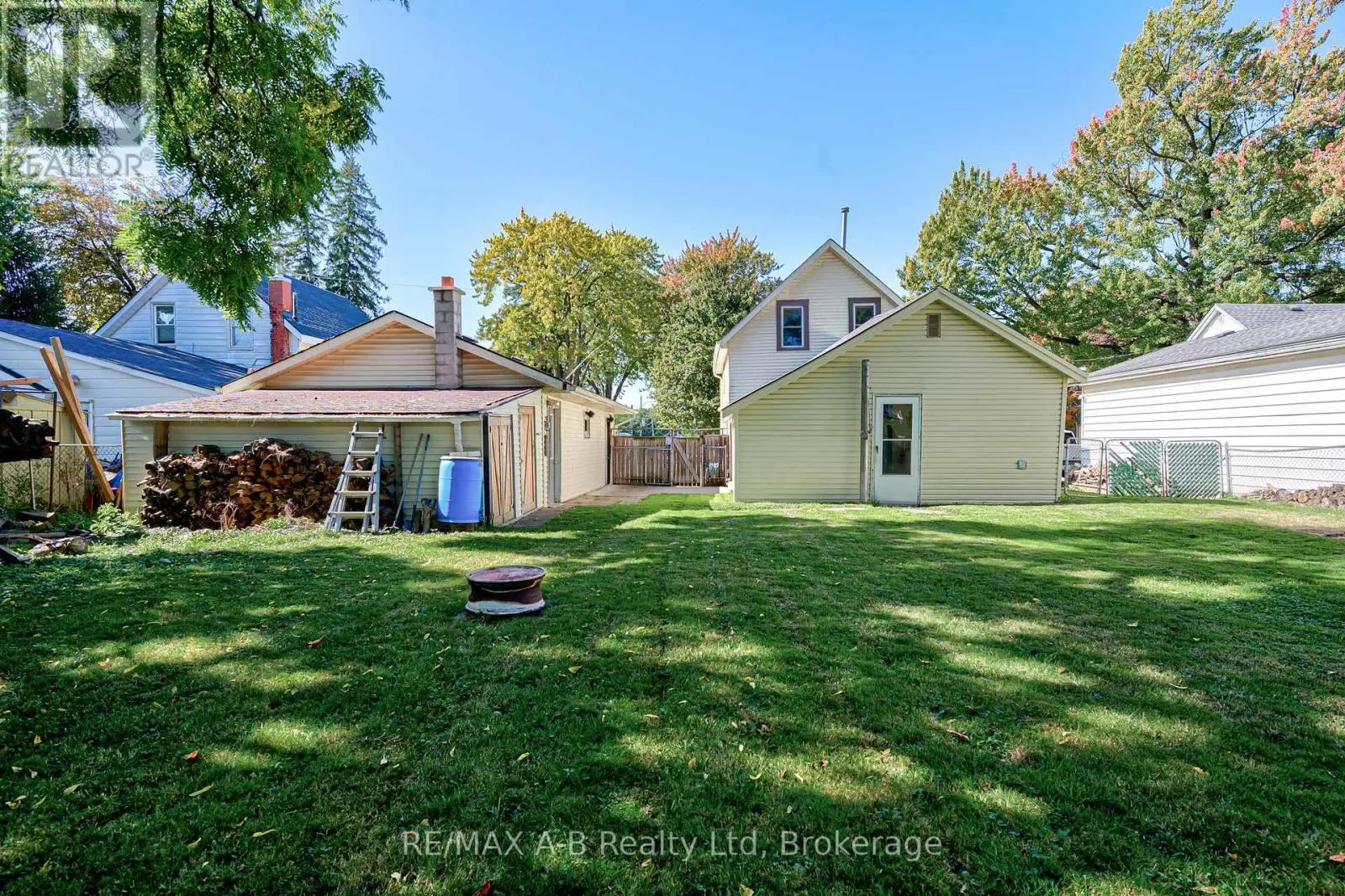 137 DUFFERIN STREET