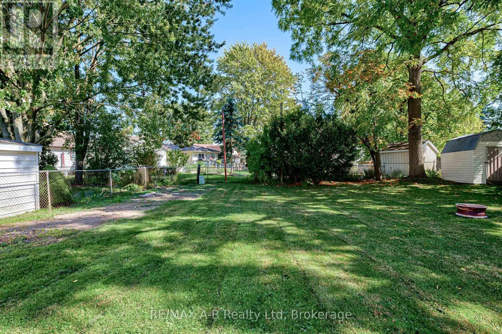 137 DUFFERIN STREET