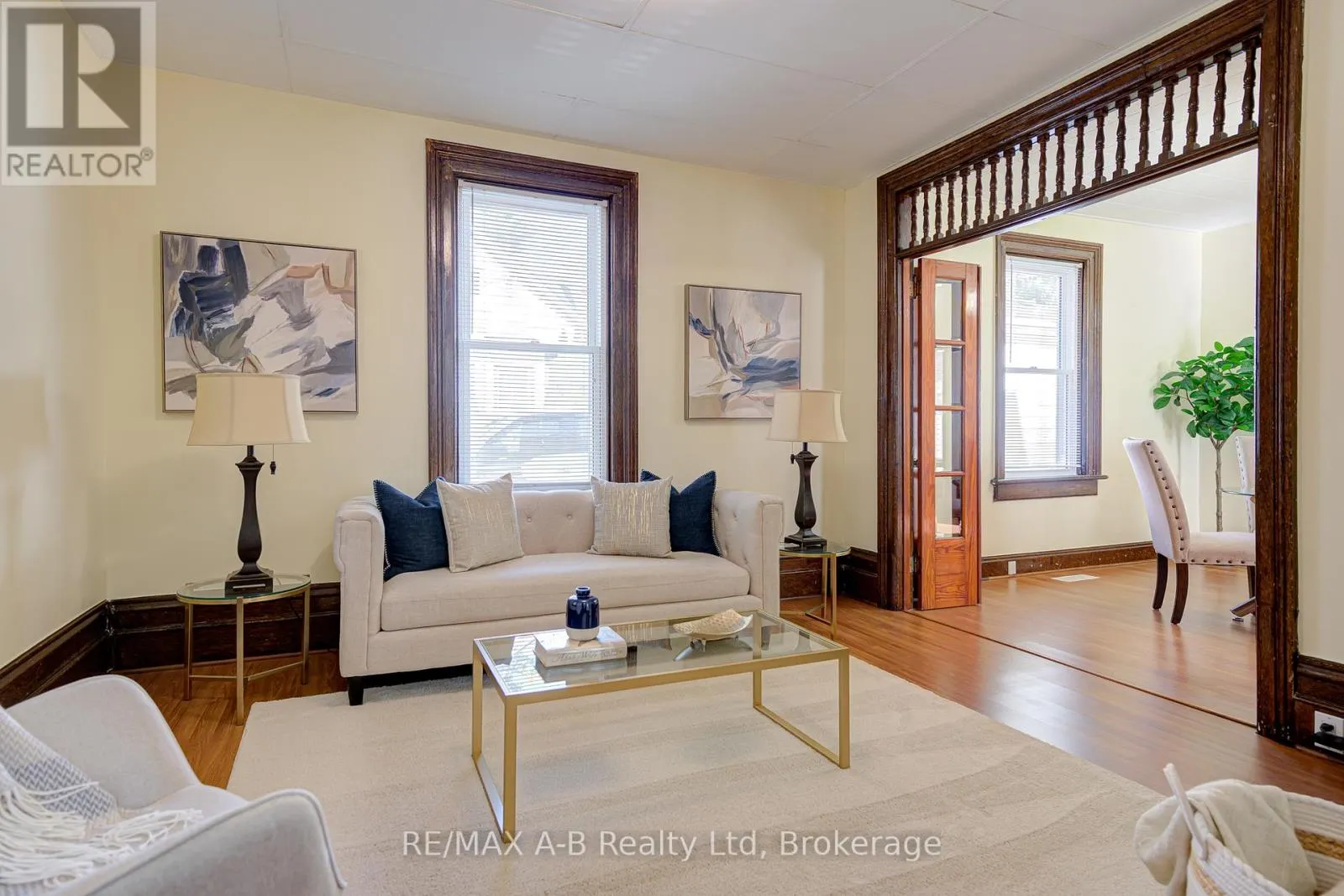 137 DUFFERIN STREET