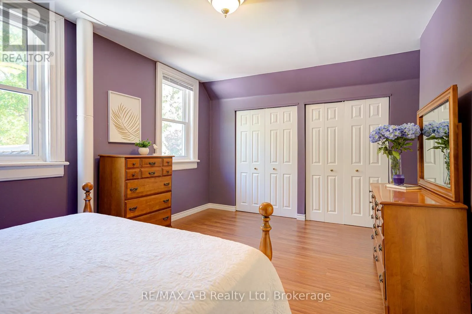 137 DUFFERIN STREET