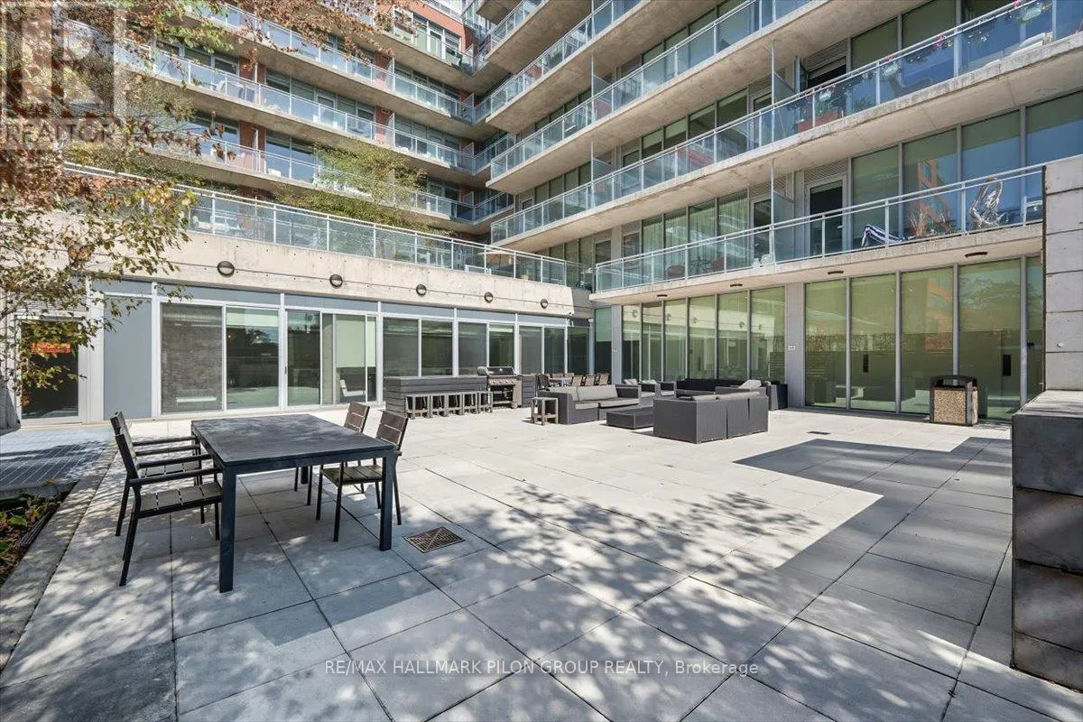 450 - 340 MCLEOD STREET