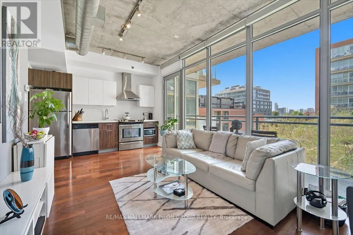 450 - 340 MCLEOD STREET