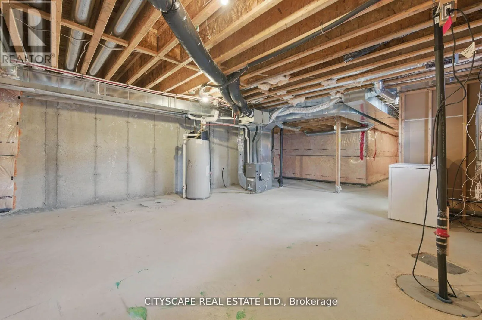 8485 PRIMROSE LANE