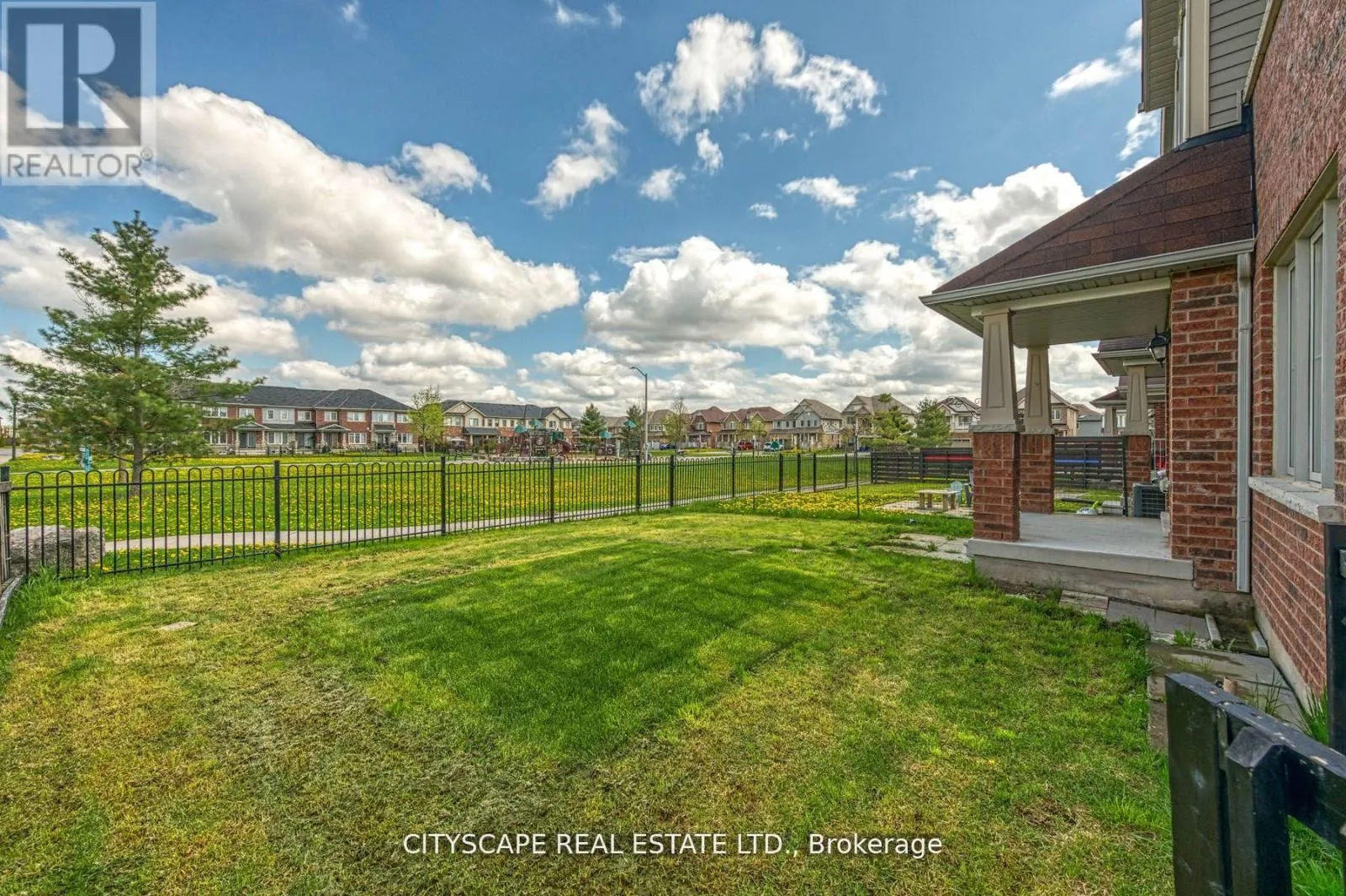 8485 PRIMROSE LANE