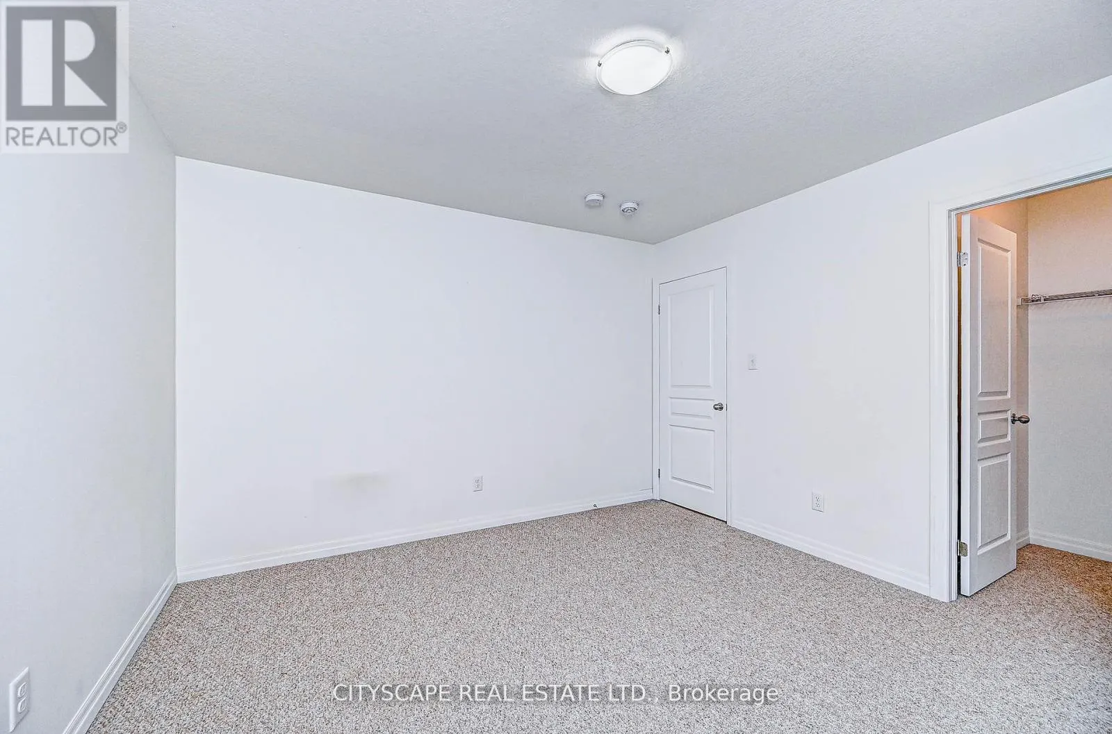 6 CASTLEBAY STREET
