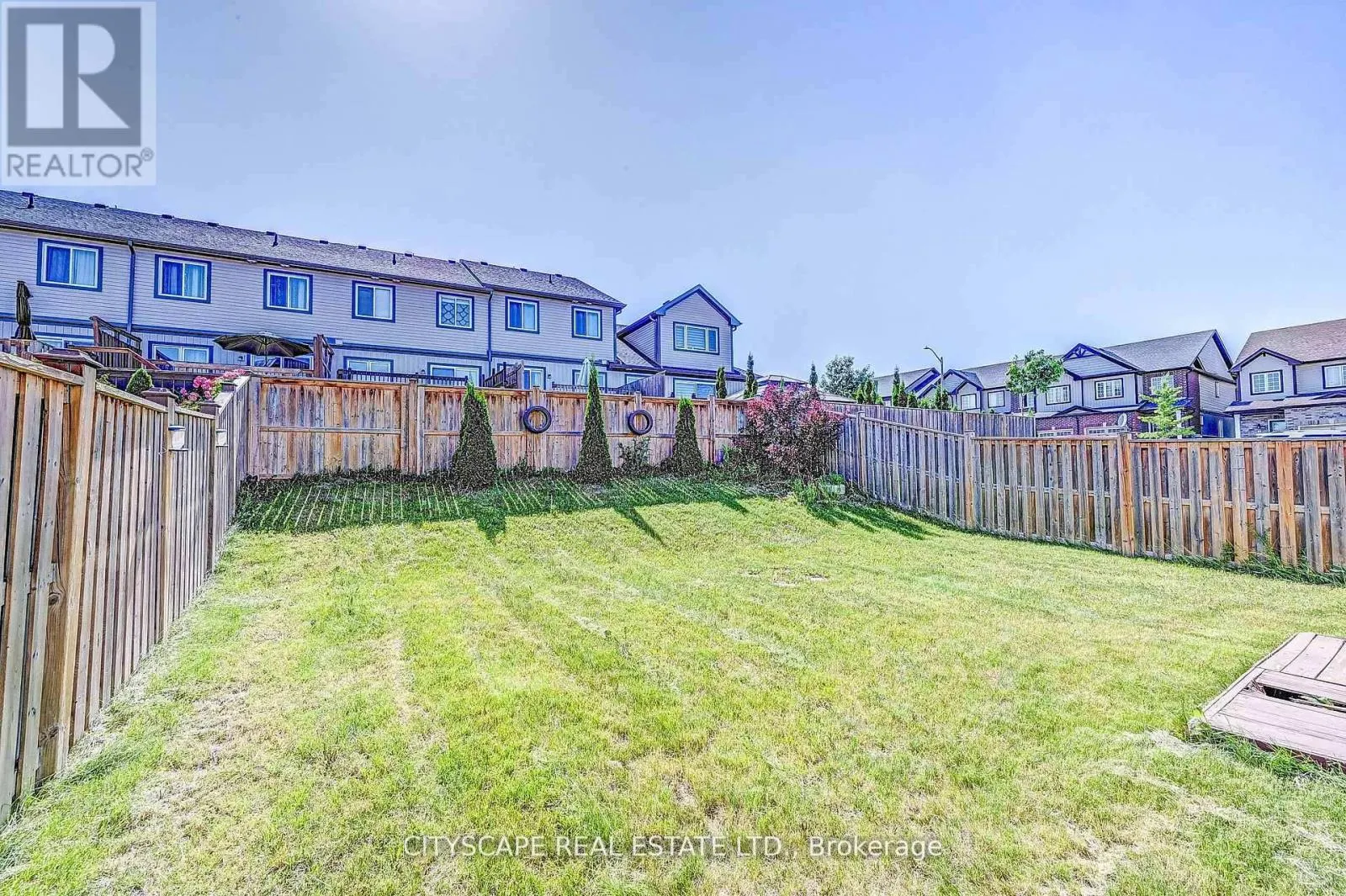 6 CASTLEBAY STREET