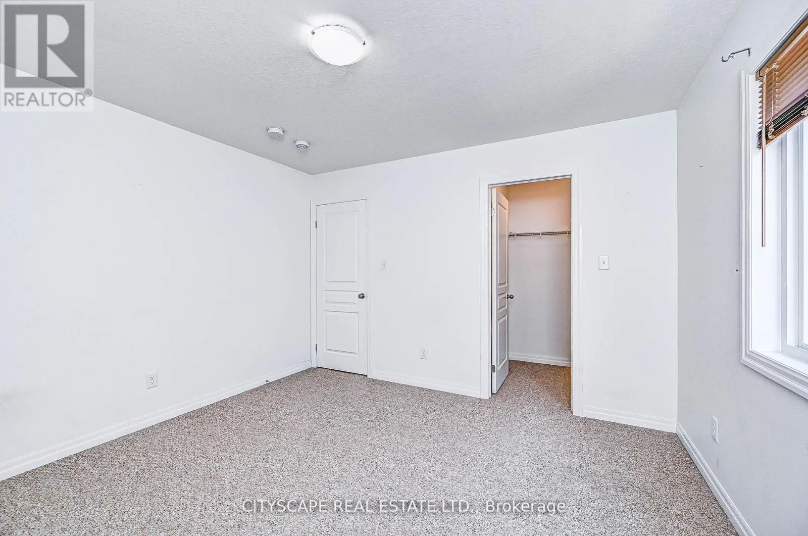 6 CASTLEBAY STREET