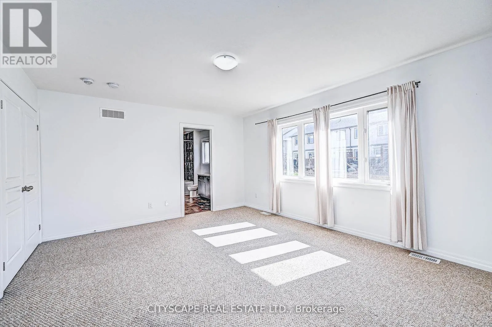 6 CASTLEBAY STREET