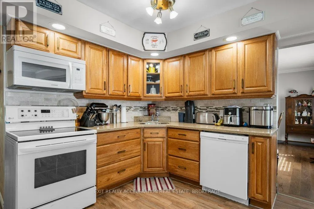 8738 COUNTY ROAD 2 W