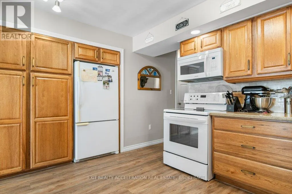 8738 COUNTY ROAD 2 W
