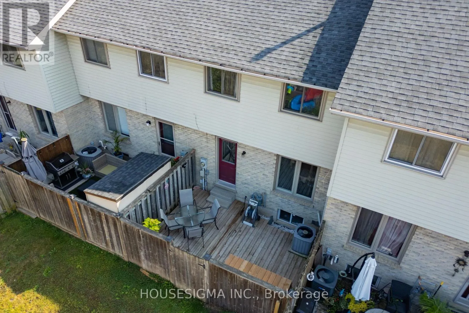 4 - 1225 CHEAPSIDE STREET, #4