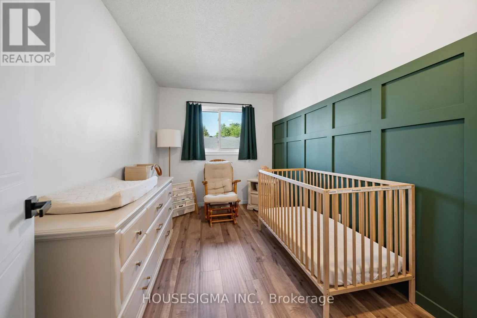 4 - 1225 CHEAPSIDE STREET, #4