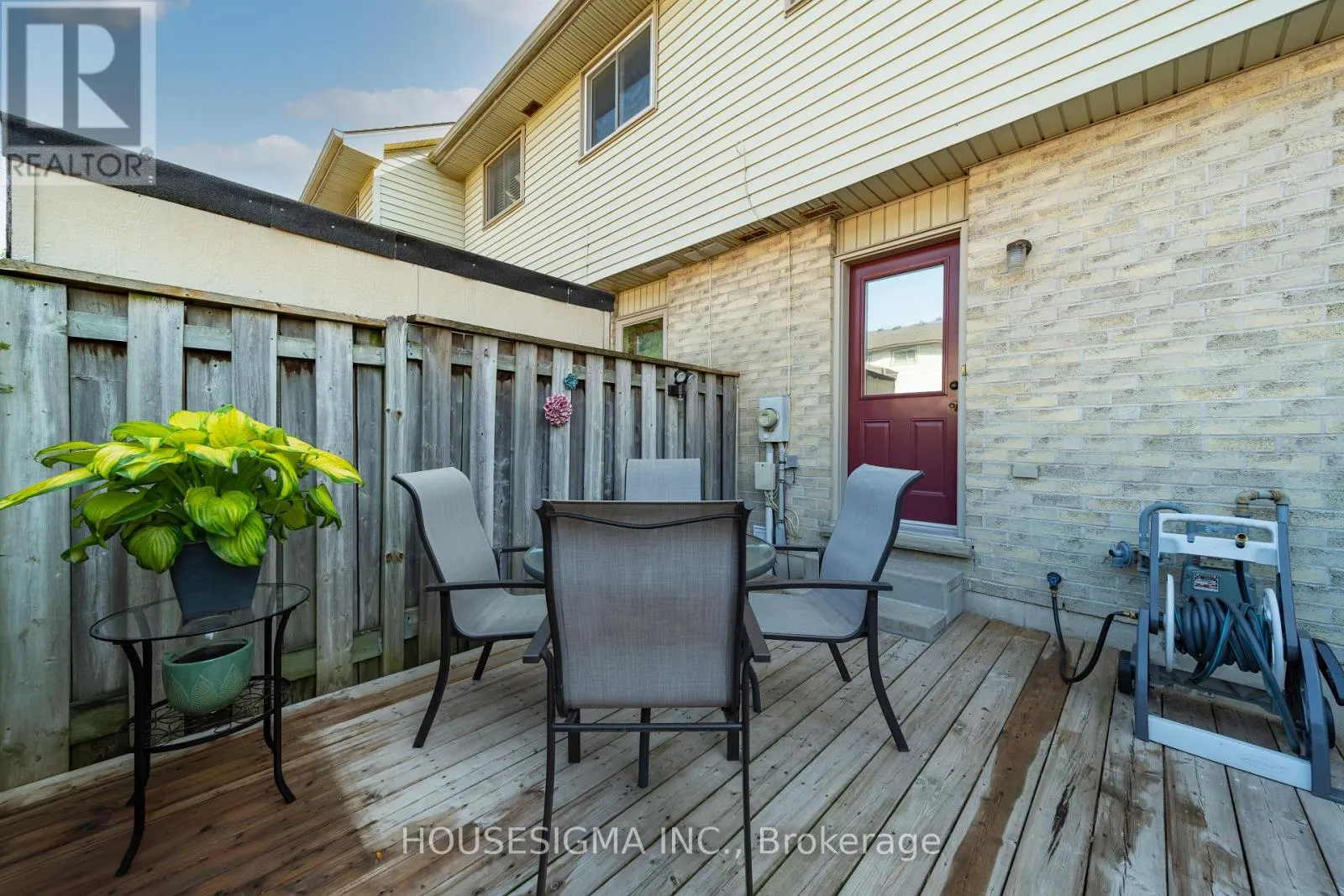 4 - 1225 CHEAPSIDE STREET, #4