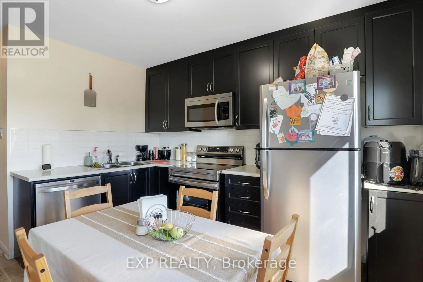 2559 LONGFIELDS DRIVE