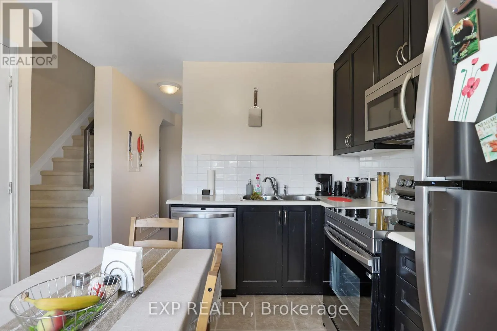 2559 LONGFIELDS DRIVE
