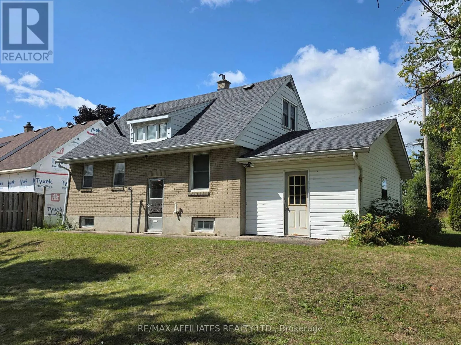 41 ELGIN STREET W
