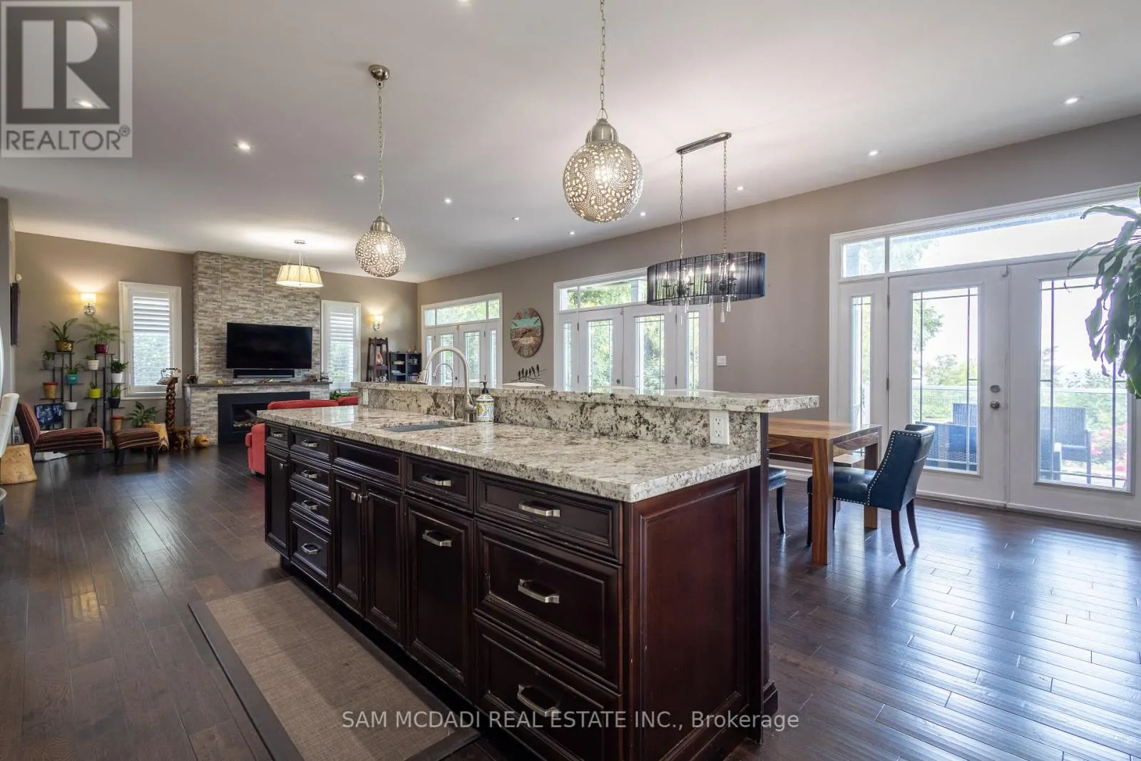 187 BEACH BOULEVARD