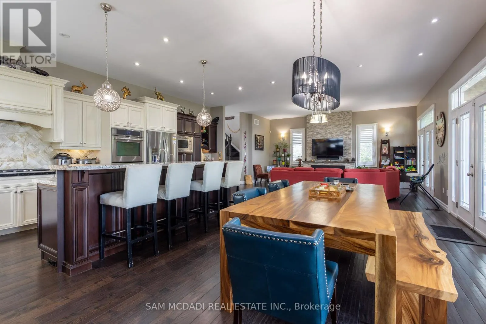 187 BEACH BOULEVARD