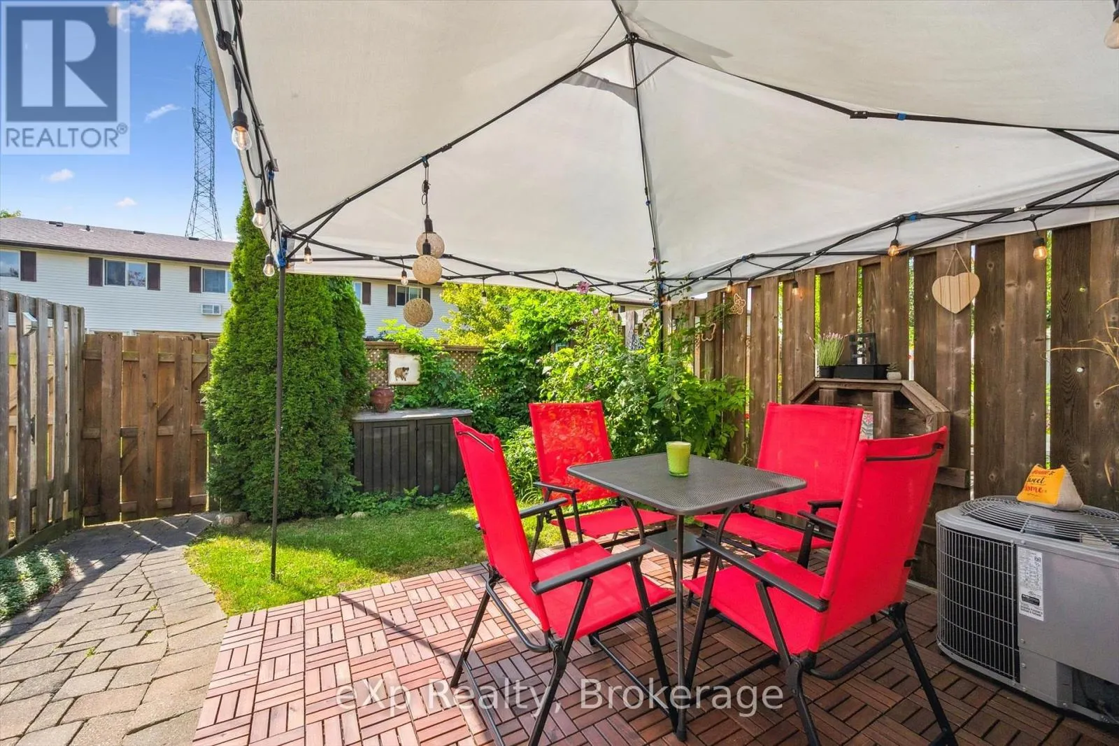 44 - 40 SILVERCREEK PARKWAY N, #44