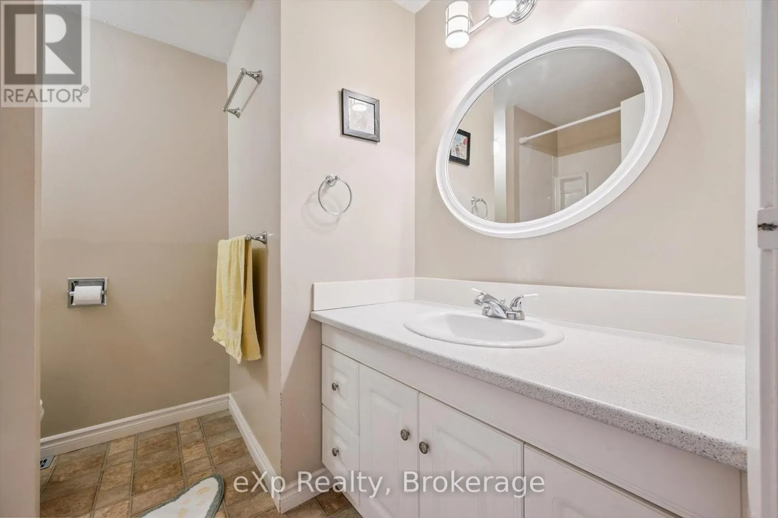 44 - 40 SILVERCREEK PARKWAY N, #44