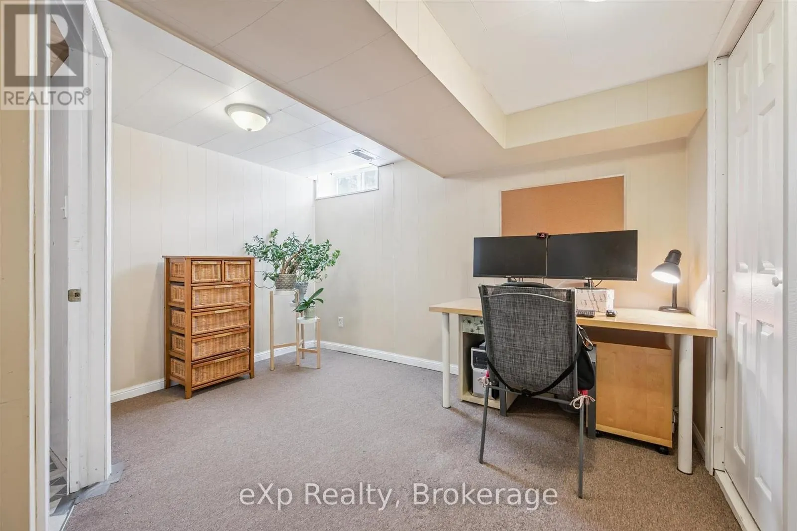 44 - 40 SILVERCREEK PARKWAY N, #44