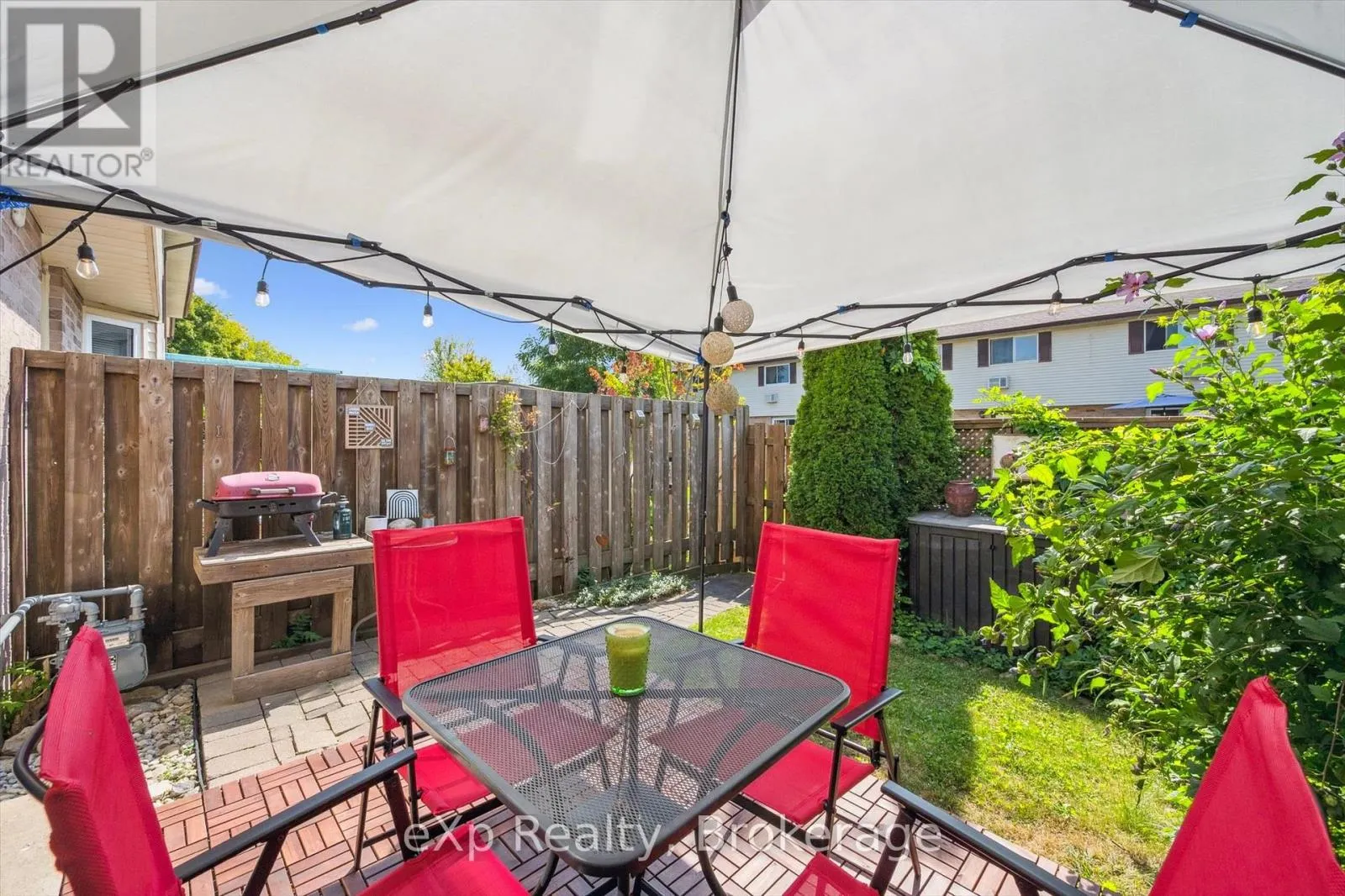 44 - 40 SILVERCREEK PARKWAY N, #44