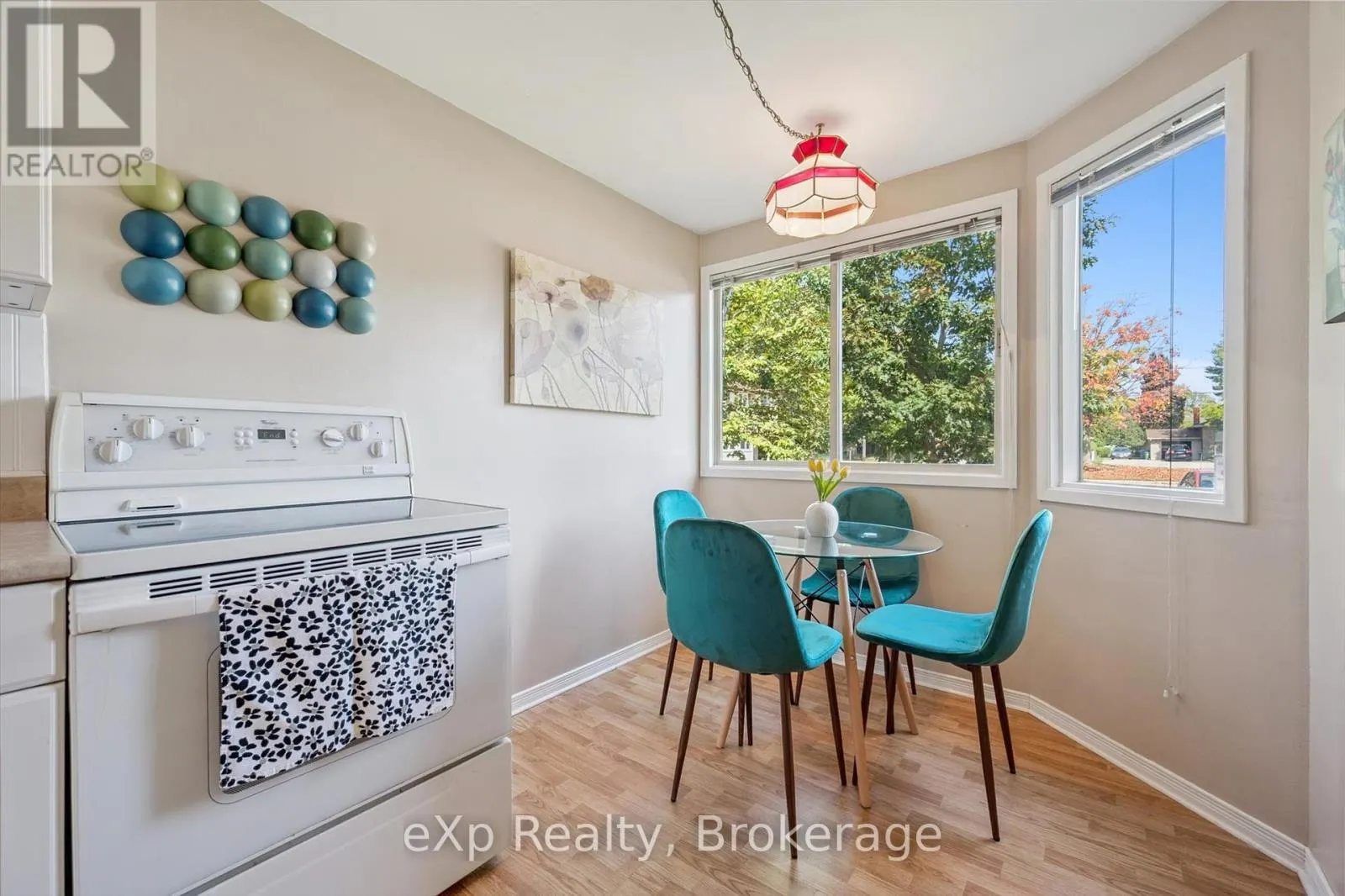 44 - 40 SILVERCREEK PARKWAY N, #44