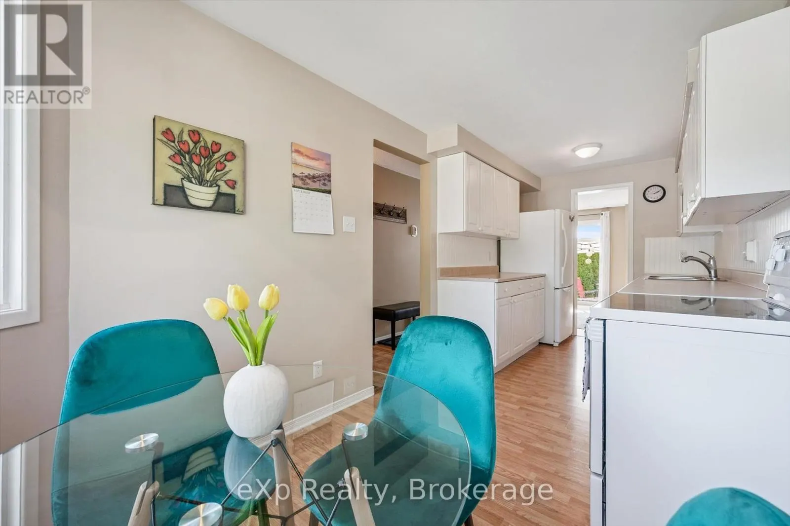 44 - 40 SILVERCREEK PARKWAY N, #44