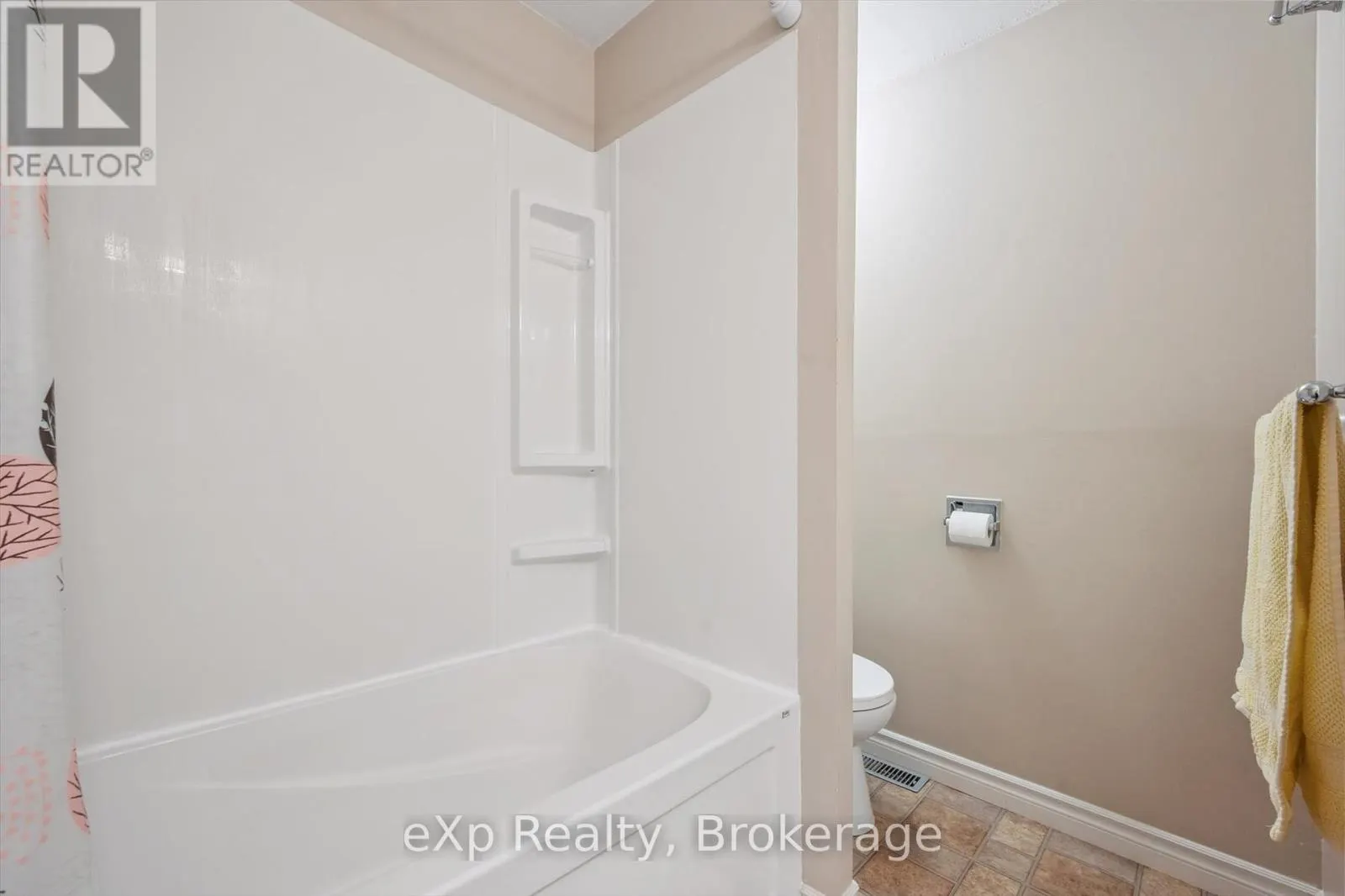 44 - 40 SILVERCREEK PARKWAY N, #44