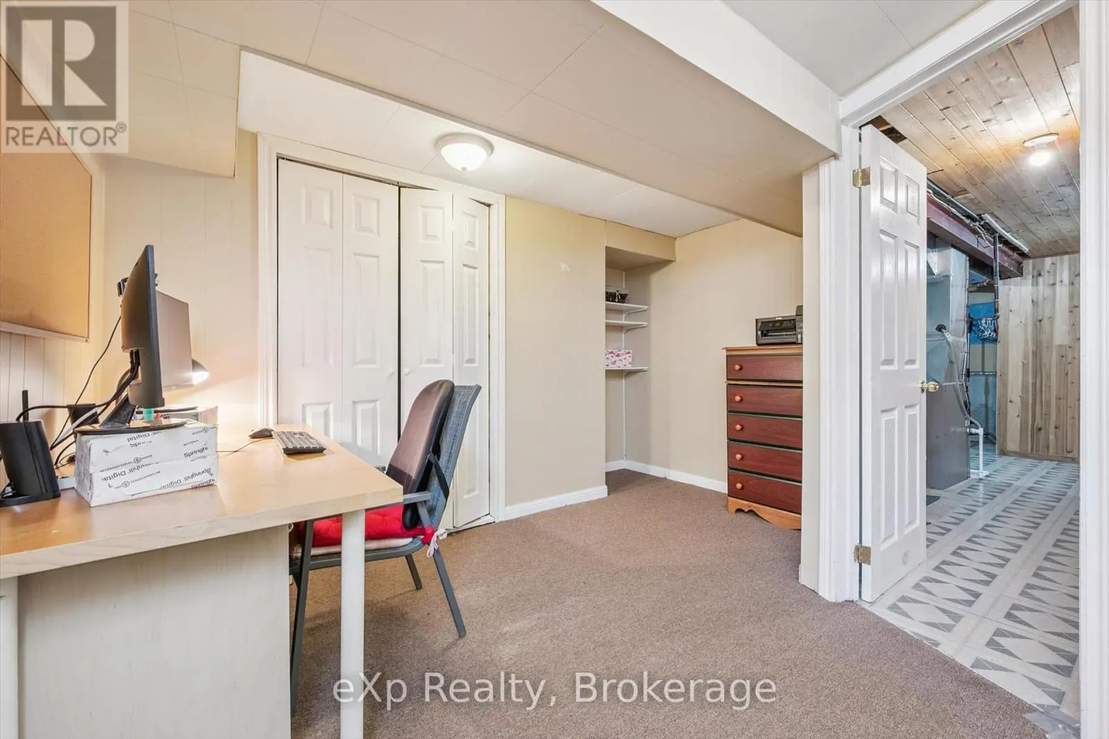 44 - 40 SILVERCREEK PARKWAY N, #44