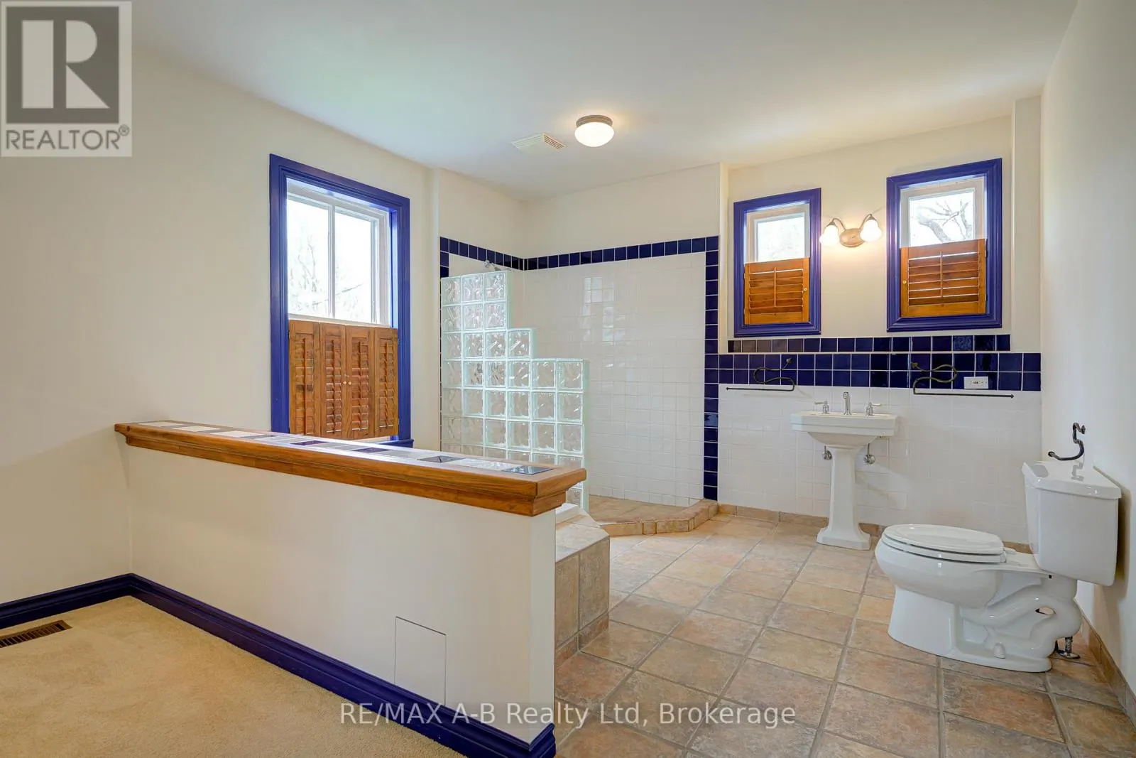 258 DOURO STREET