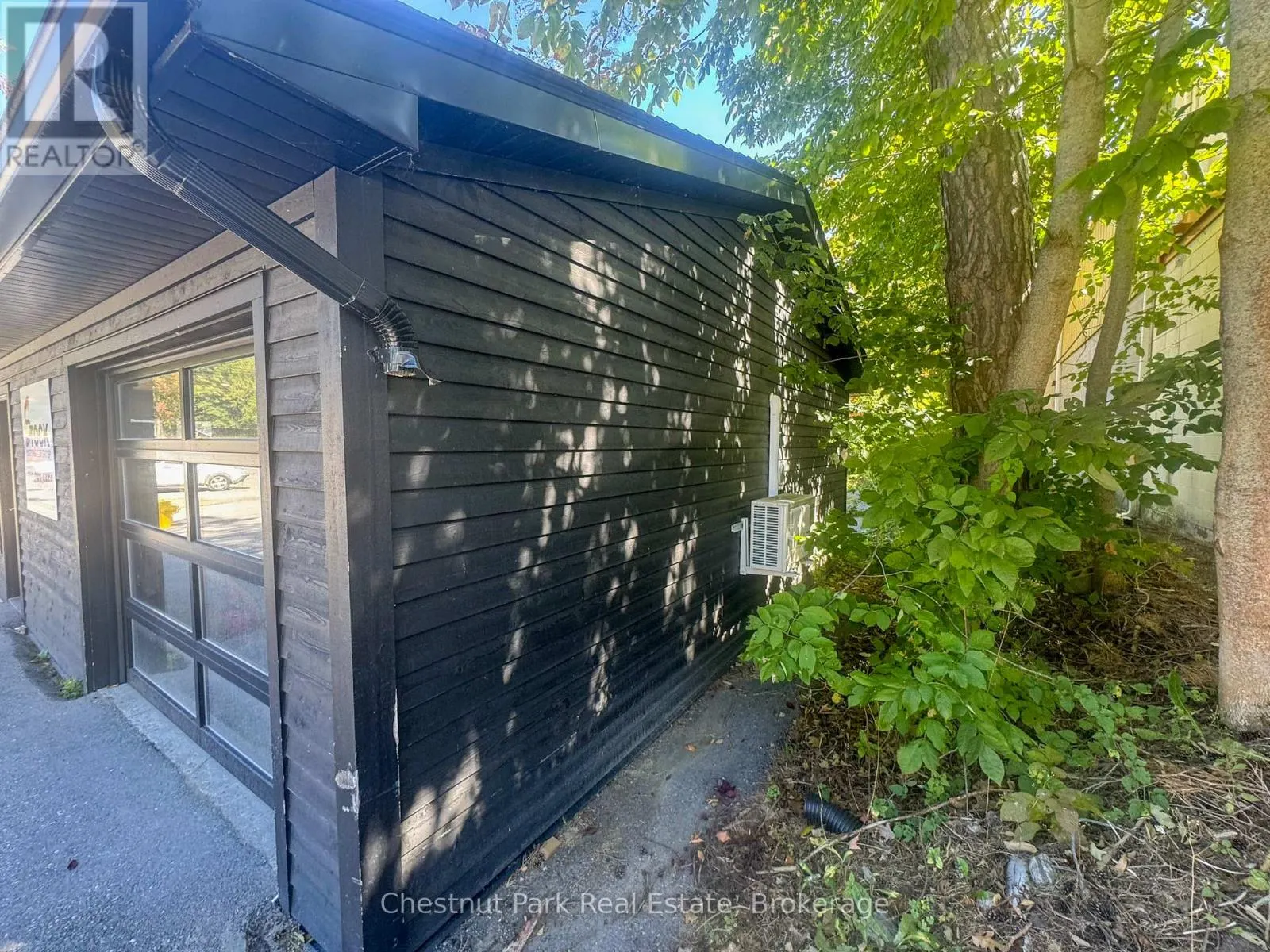1005 MAPLE AVENUE
