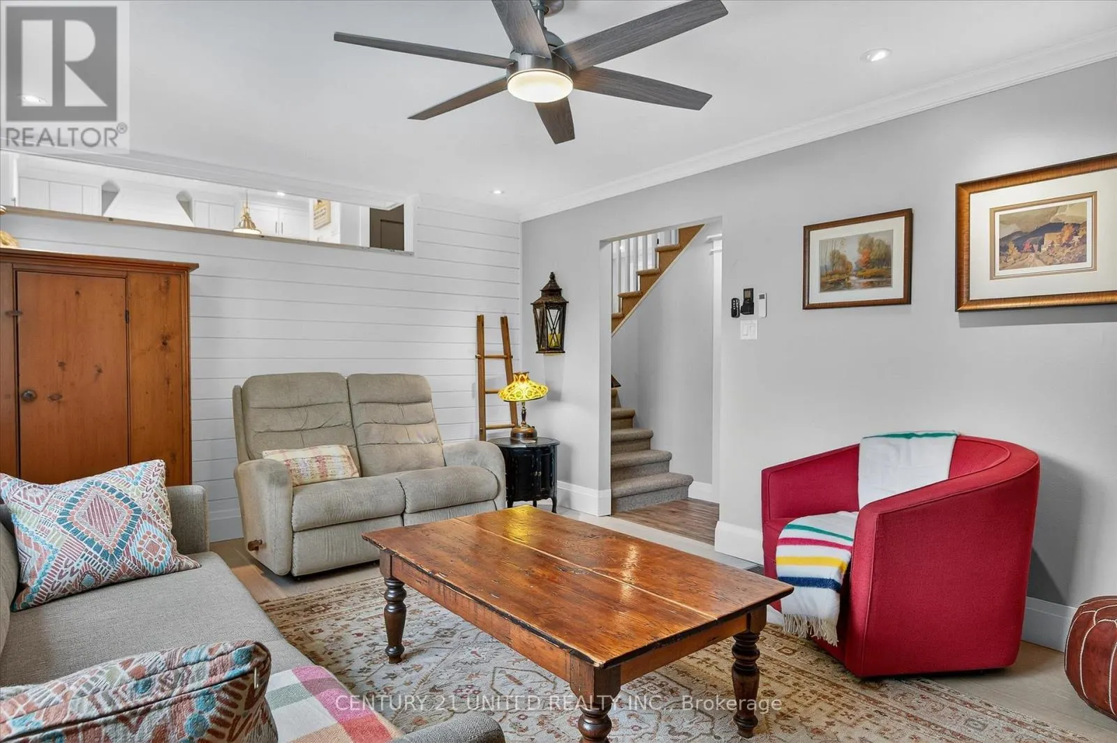 114 OAKWOOD CRESCENT