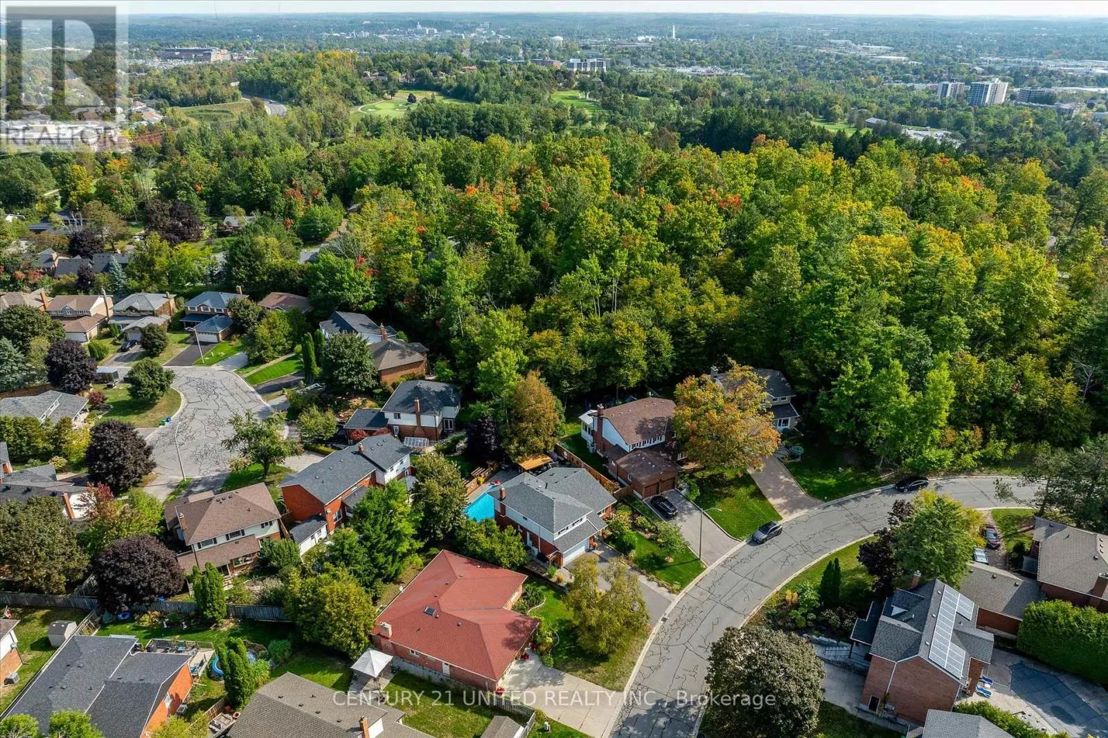 114 OAKWOOD CRESCENT