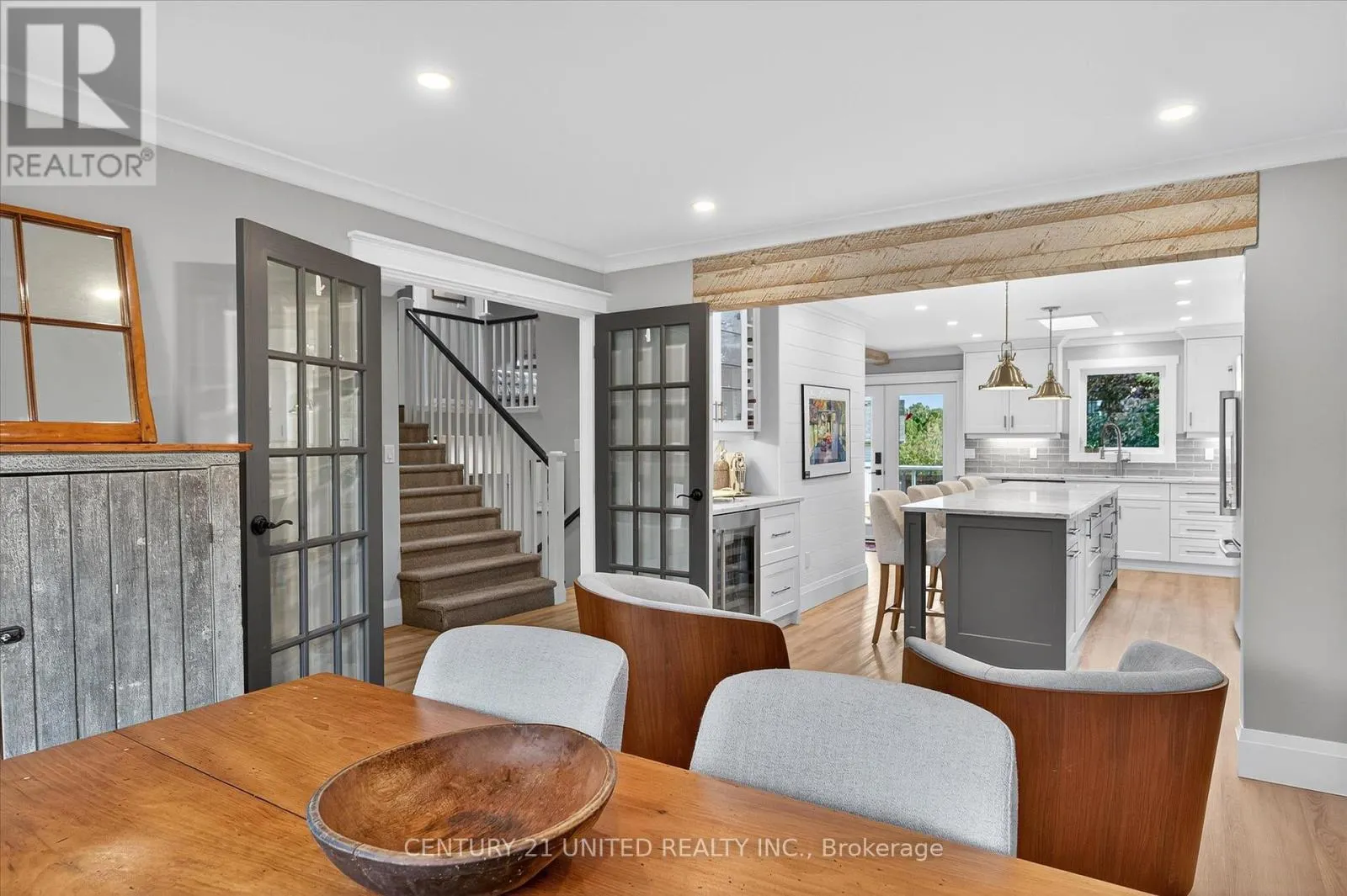 114 OAKWOOD CRESCENT