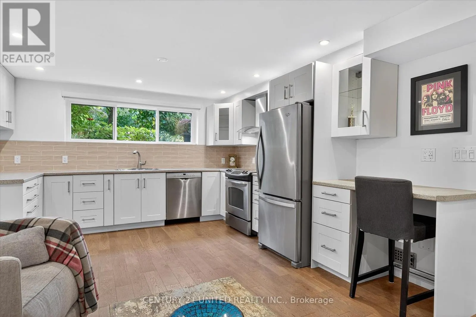 114 OAKWOOD CRESCENT