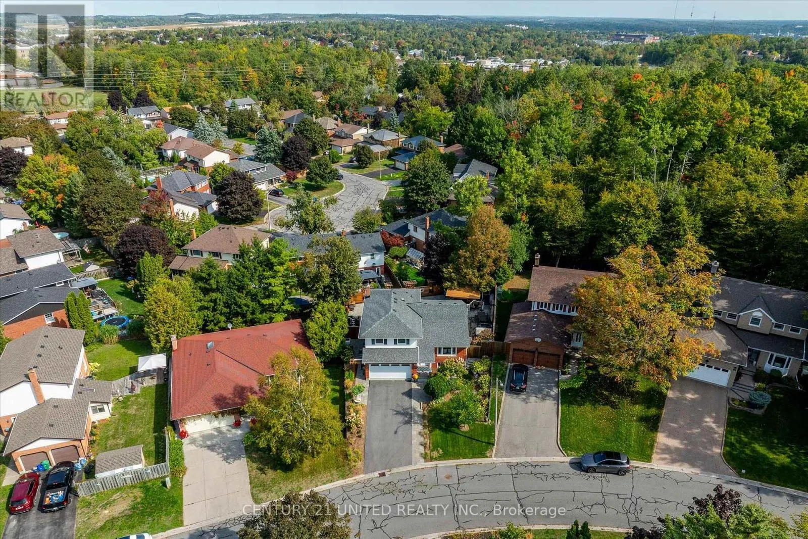 114 OAKWOOD CRESCENT