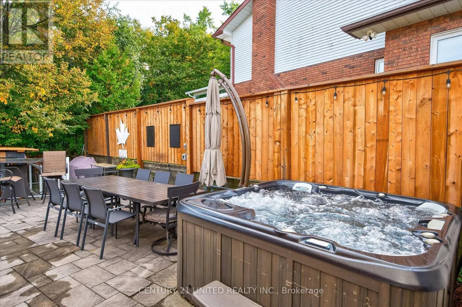 114 OAKWOOD CRESCENT