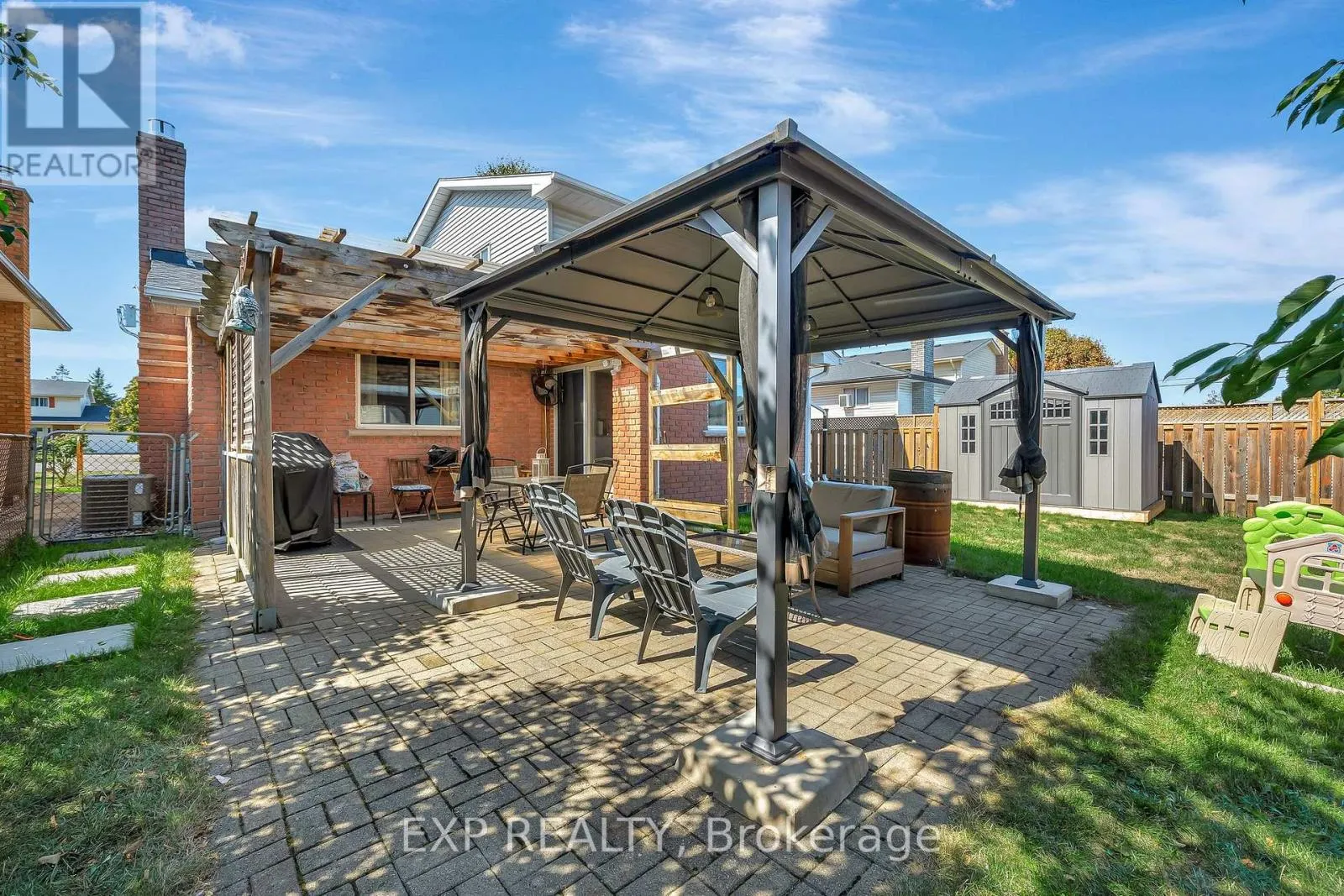 6 TAYLOR COURT