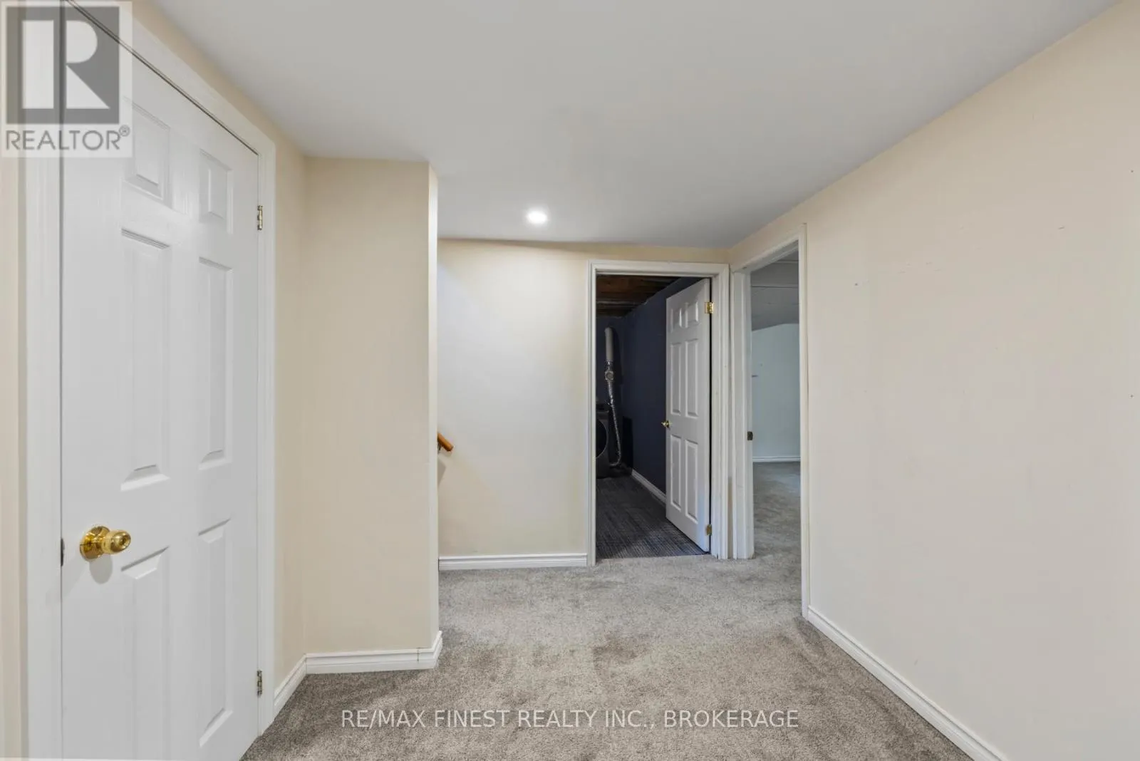 5 MICHAEL GRASS CRESCENT