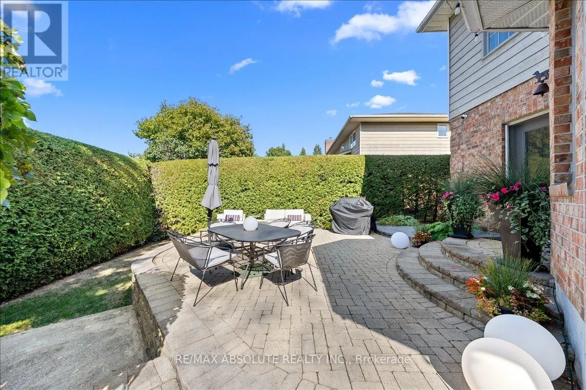 3 BUTTONWOOD TRAIL