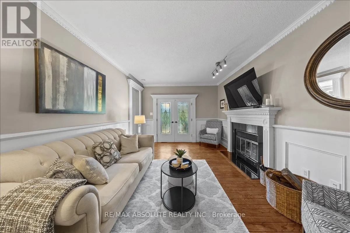 3 BUTTONWOOD TRAIL