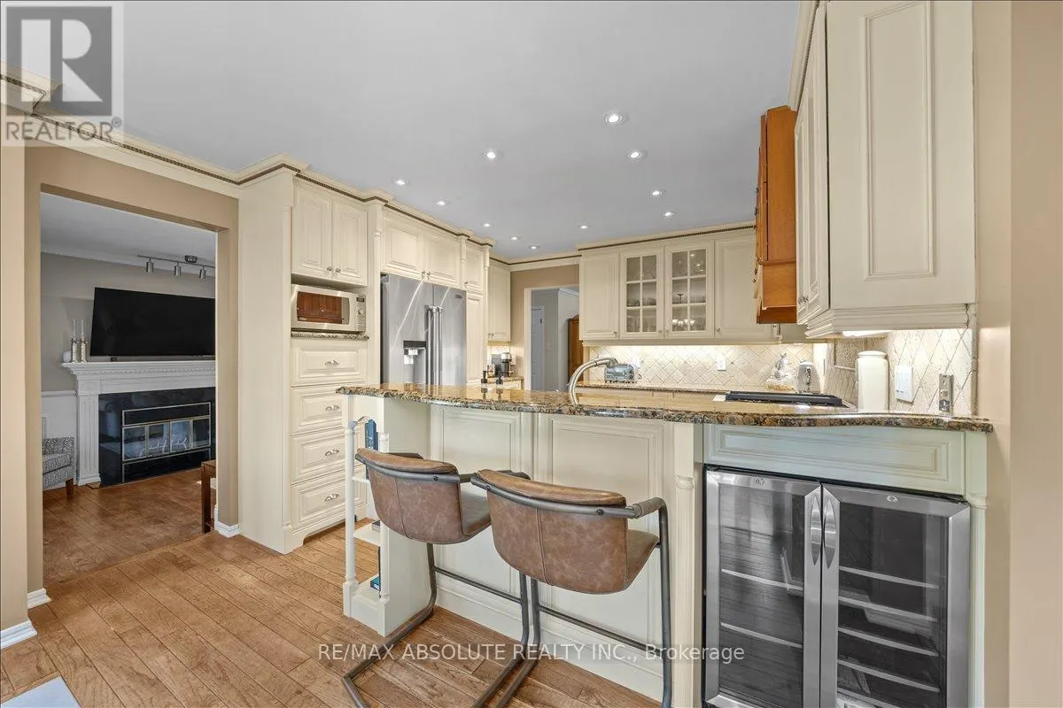 3 BUTTONWOOD TRAIL