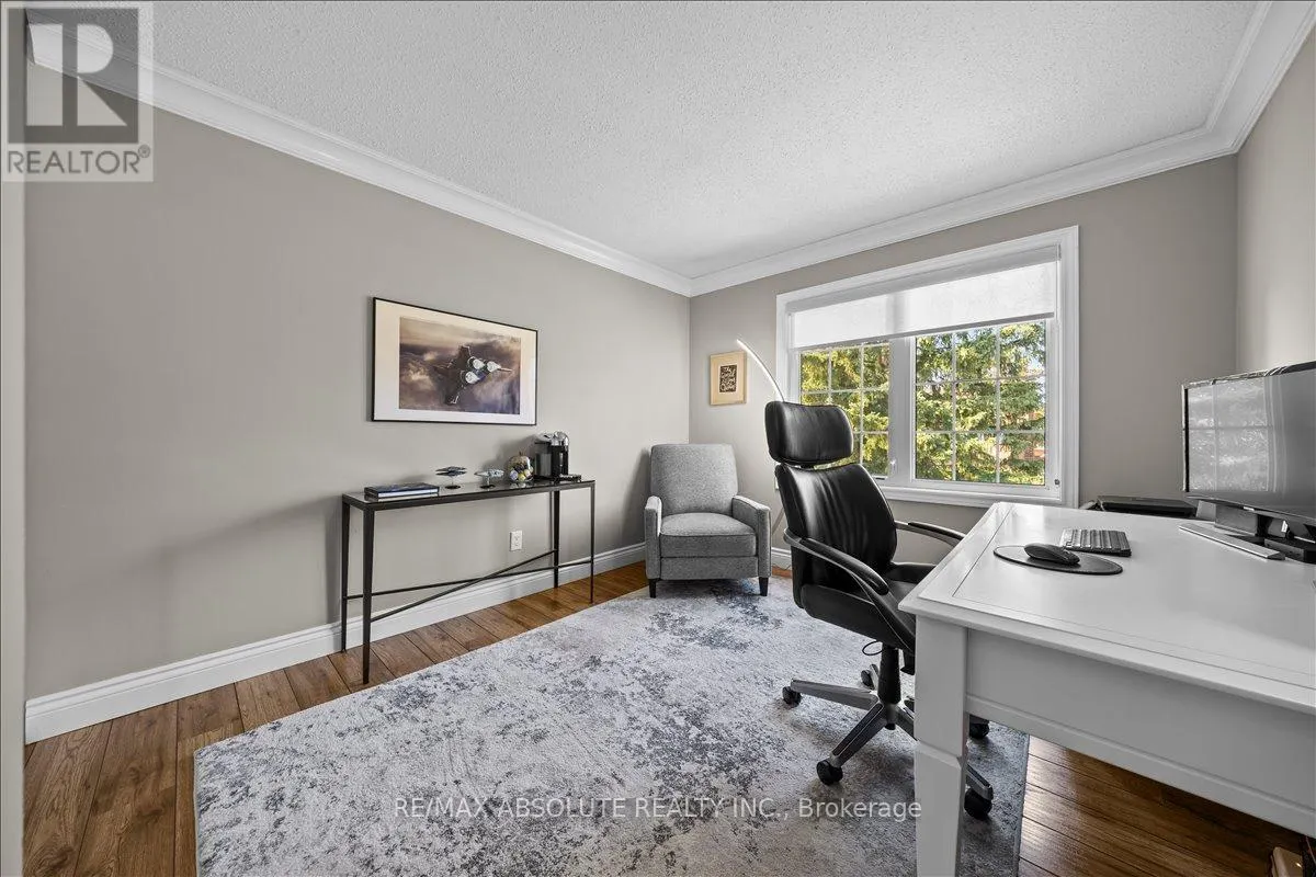 3 BUTTONWOOD TRAIL