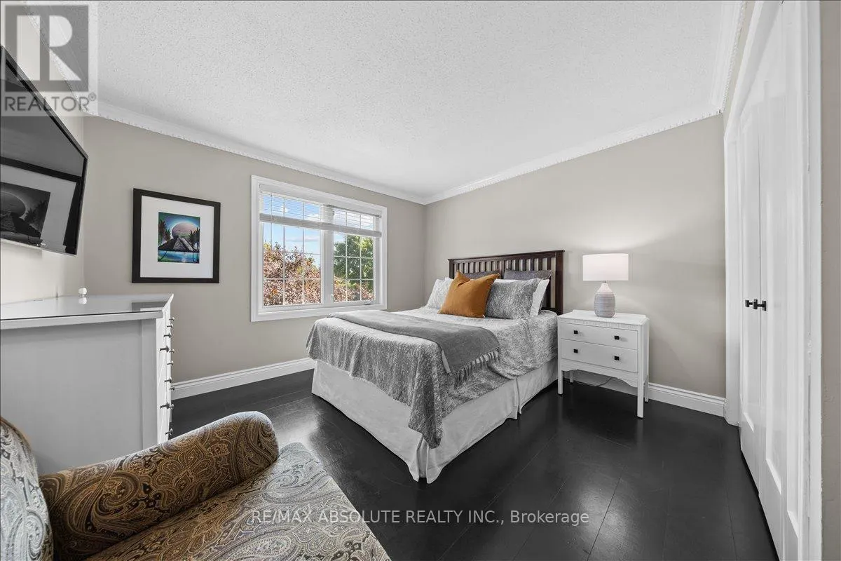 3 BUTTONWOOD TRAIL
