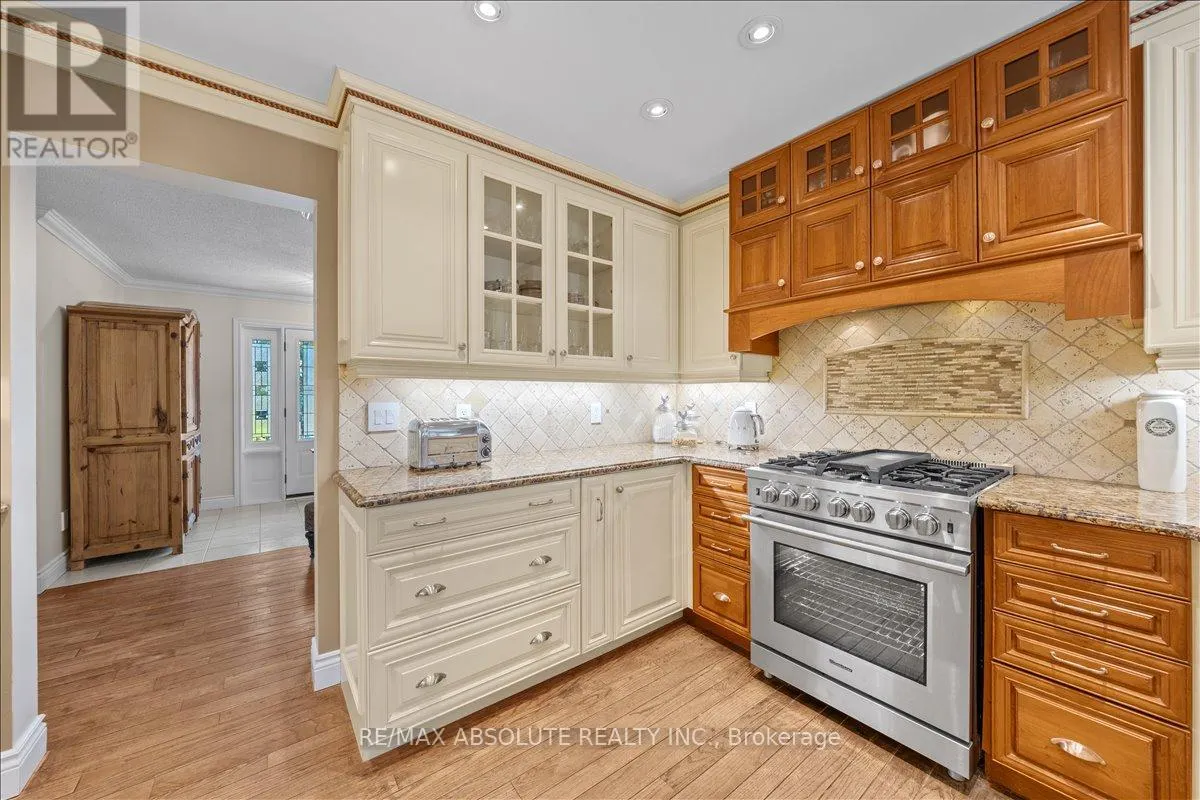 3 BUTTONWOOD TRAIL