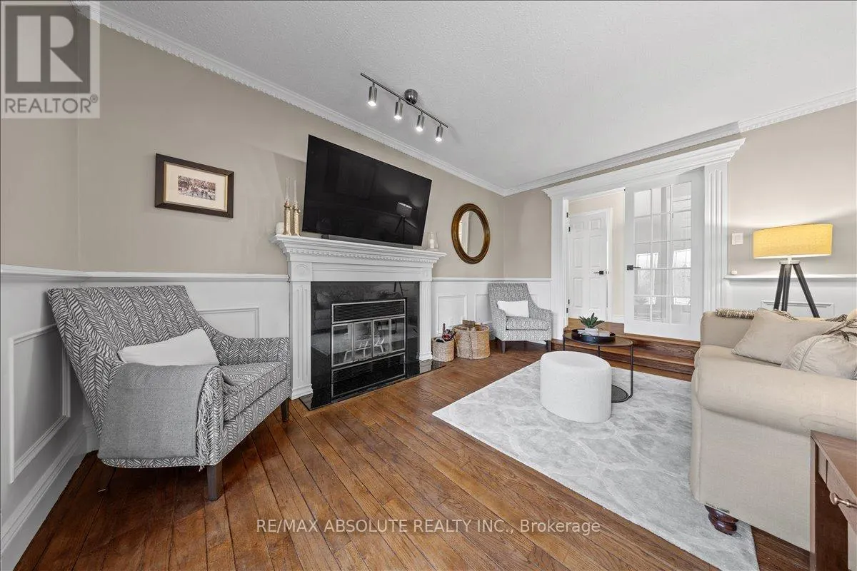 3 BUTTONWOOD TRAIL