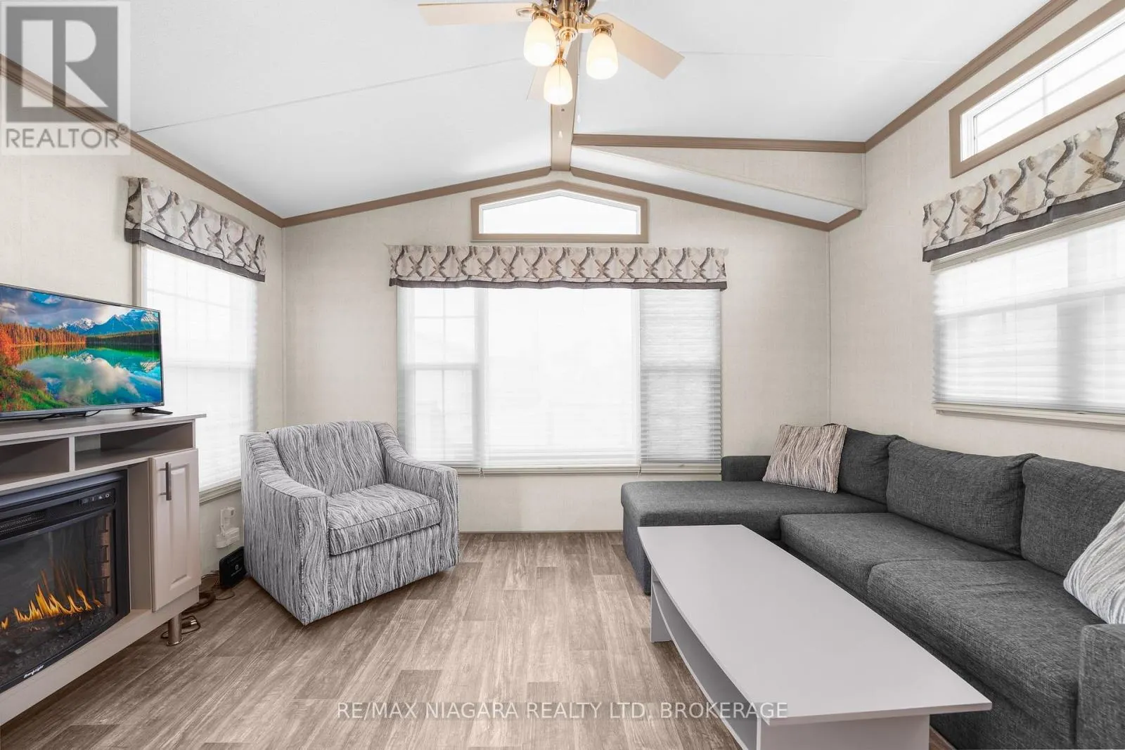 210 - 1501 LINE 8 ROAD, #210